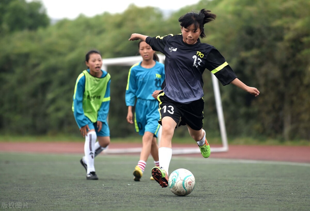 为什么外国教练来指导中国队,为什么外国教练带不动足球