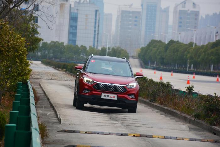 体验江淮瑞风s4汽车,试驾江淮瑞风s4cvt1.6l