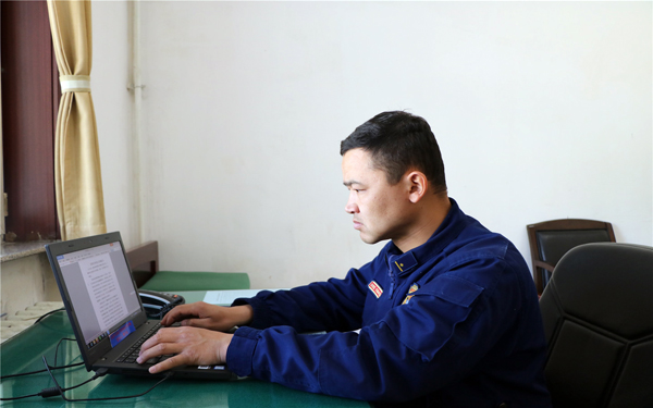 劳动最光荣为勤劳的劳动人民点赞,劳动最光荣为勤劳的人们点赞