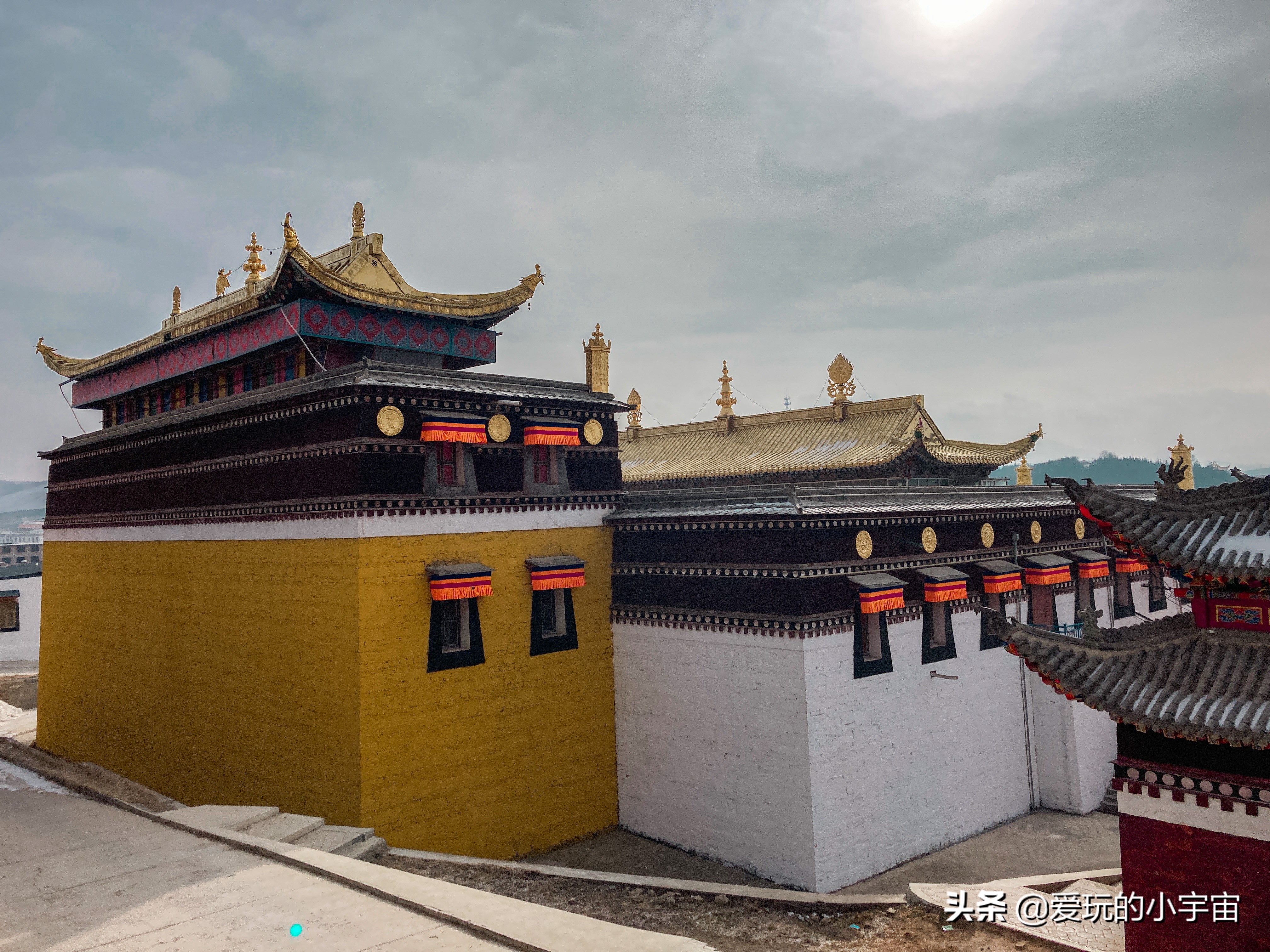 甘南的沧海遗珠，合作市这座以传奇僧人为名的佛阁一定不能错过
