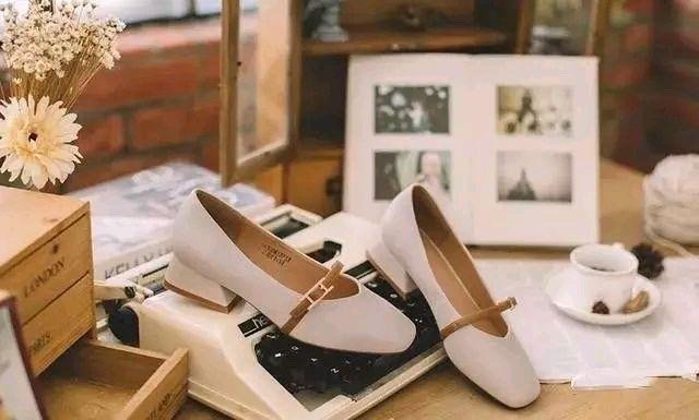 什么样的脚型穿鞋好看,脚型种类