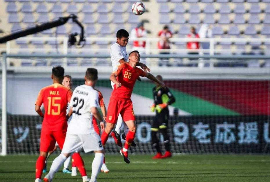 中国足球复兴之路任重而道远,中国足球的兴衰历程和未来发展