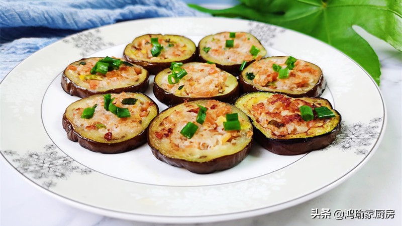 家庭版香煎茄子饼,茄子饼怎么煎最好吃