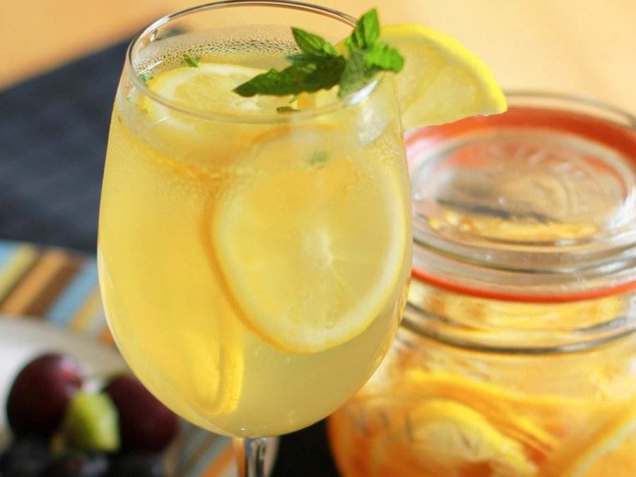 冬季感冒可以喝柠檬蜂蜜水吗,感冒喝柠檬冰糖蜂蜜水