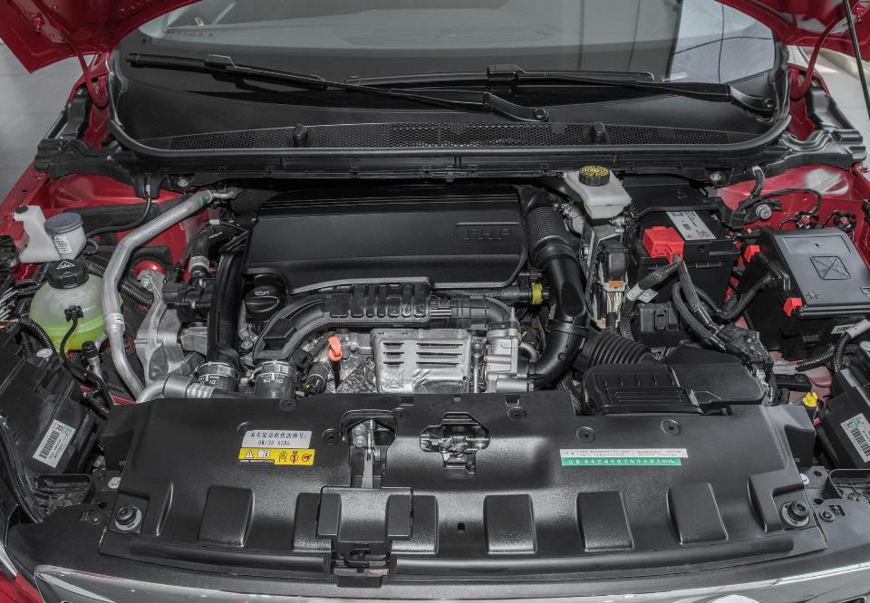 曾经月销量过两万的车型,2017年的标致308还值得入手吗