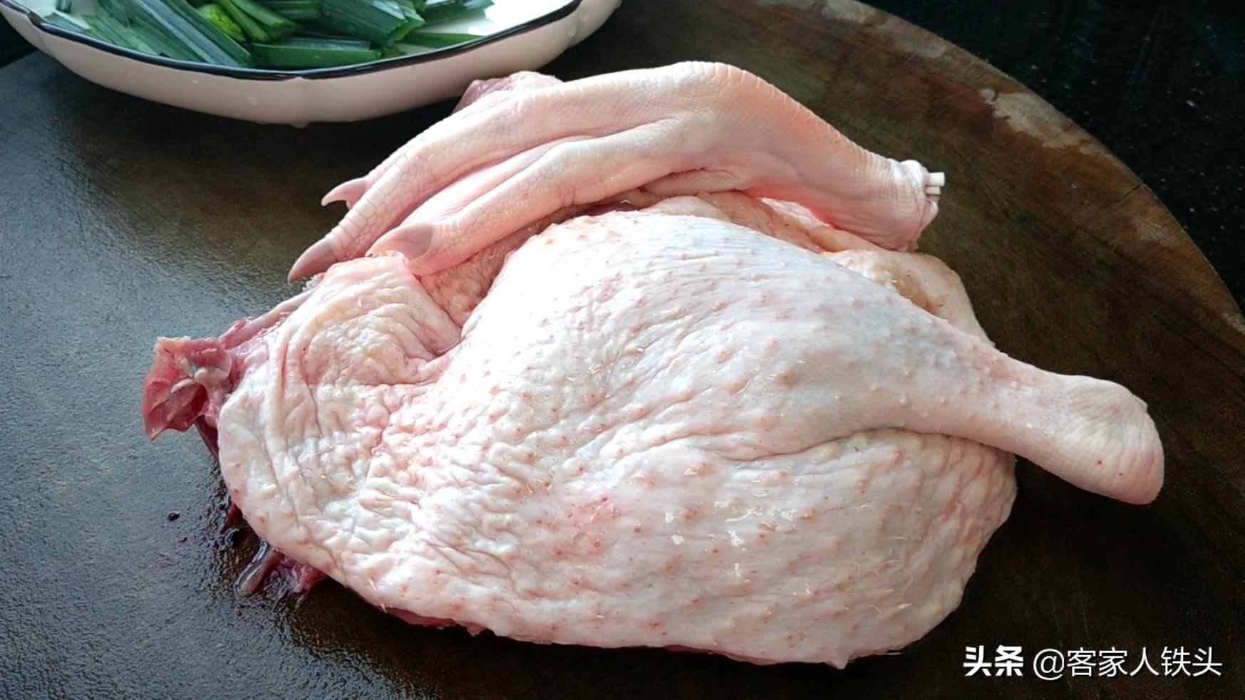 鸭肉好吃的做法一次炒一大盘,鸭肉最好吃的三种做法