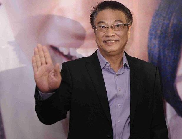 星爷的两位搭档，一人至死未诋毁过他，另一人隔三差五蹭他的热度