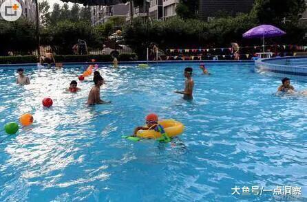 女子游泳导致怀孕父母要求索赔,女生游泳后怀孕母亲向游泳馆索赔
