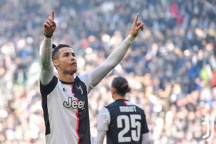 尤文图斯斑马球衣,尤文斑马球衣