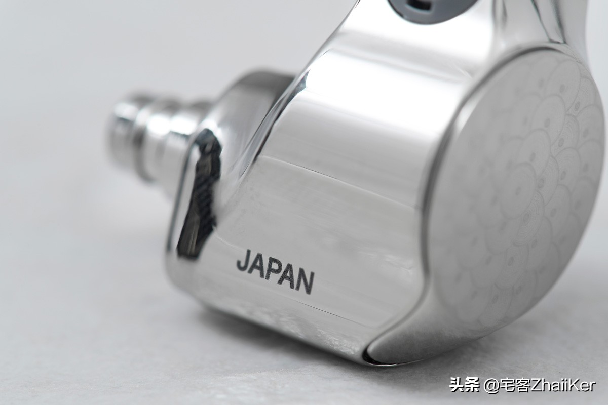 索尼黑砖配什么耳机最佳,索尼颈挂式耳机十佳评测