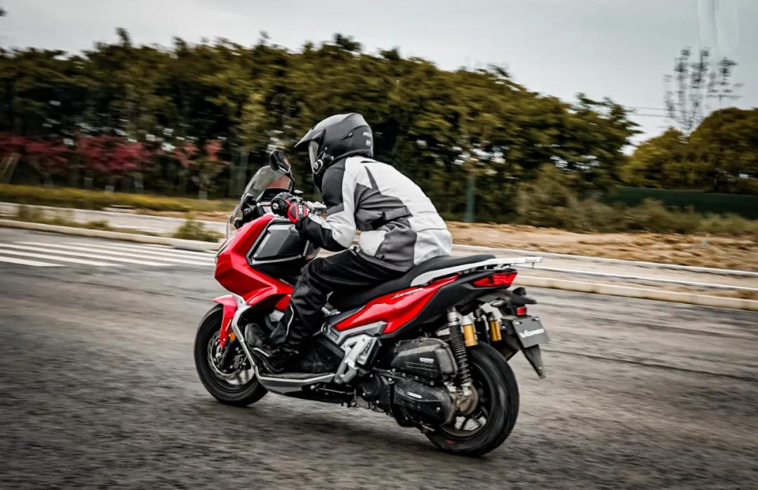 大阳ADV150胖虎试驾:真正的跨界踏板,兼顾城市越野可玩性极高