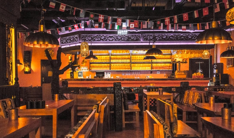 海伦司最大竞争对手,海伦司实力