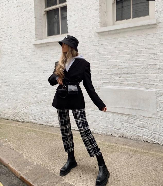 夏天穿这4种配色高级又气质,穿来穿去还是简约温柔的气质