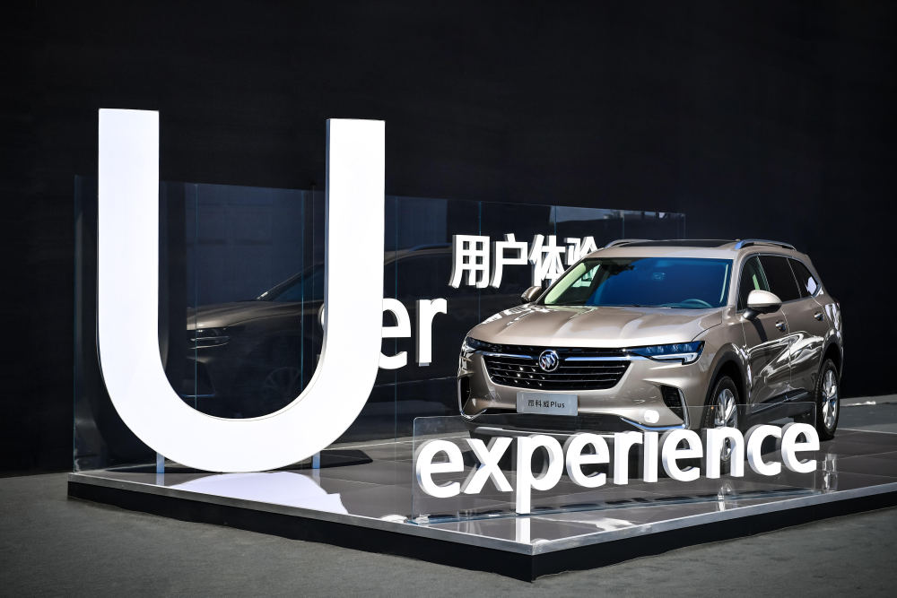 试驾2022款昂科威plus,新款蓝色昂科威plus试驾