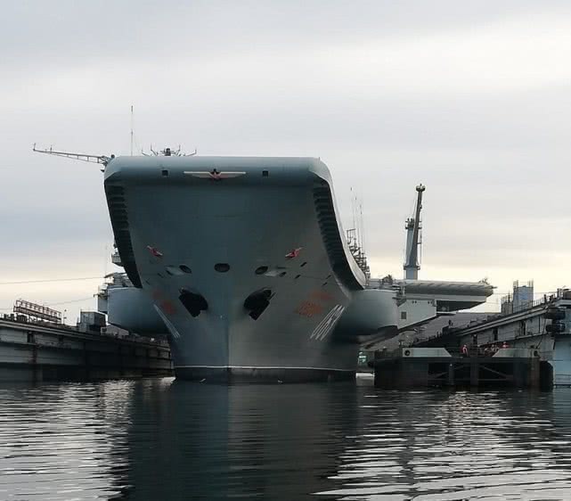 苏33和歼15区别,苏33与歼15对比