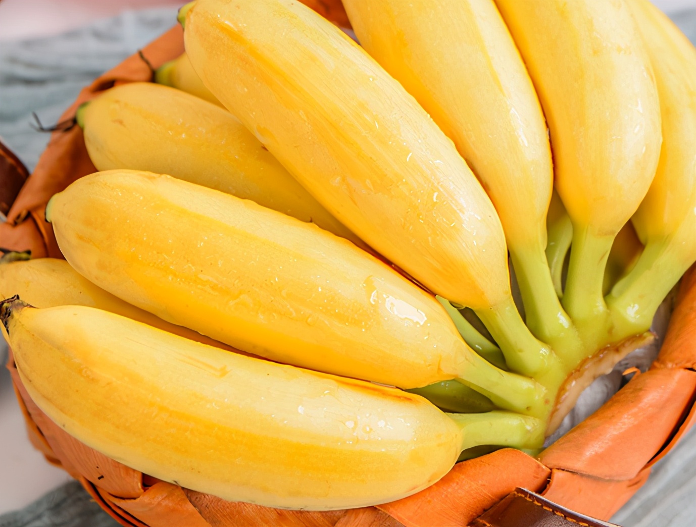 吃了30年荔枝才知道吃荔枝不上火,香蕉是直的好还是弯的好吃