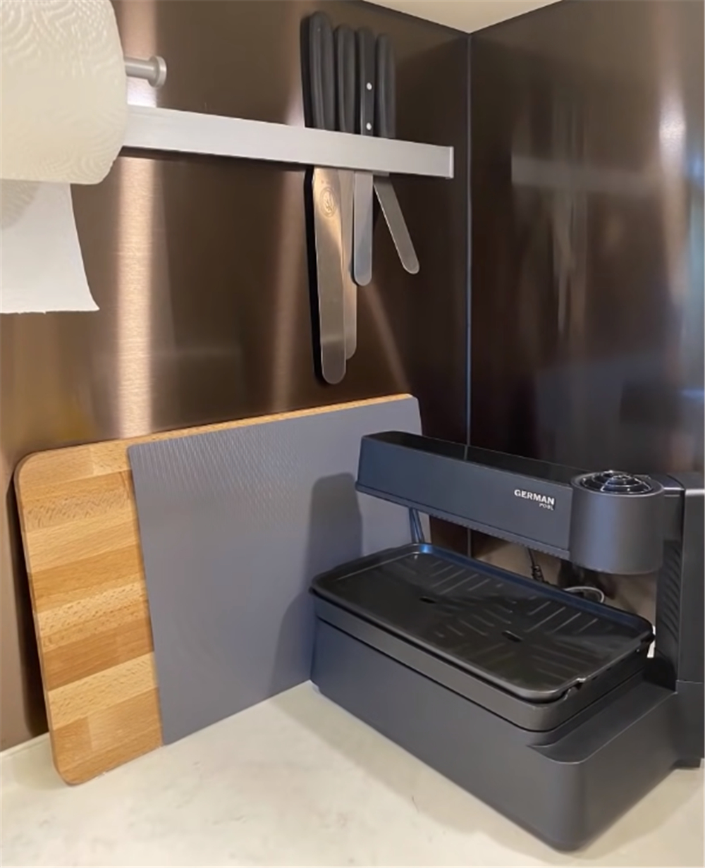 28岁香港夫妻买下35m2蜗居,香港一家三口买下27㎡蜗居