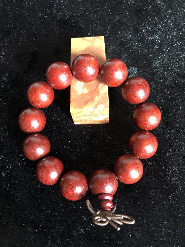 带香味又便宜的木质手串有哪些,几十块钱的各种木质手串是真的吗