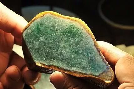 原来老缅都有三招祖传“看石绝学”，难怪我们切不涨！