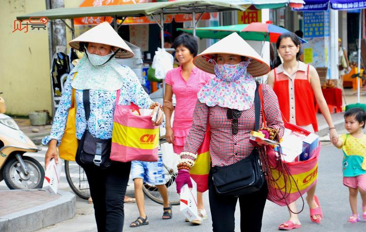 来中越边界做大生意赚大钱的越南阿妹靓靓闷声发财！