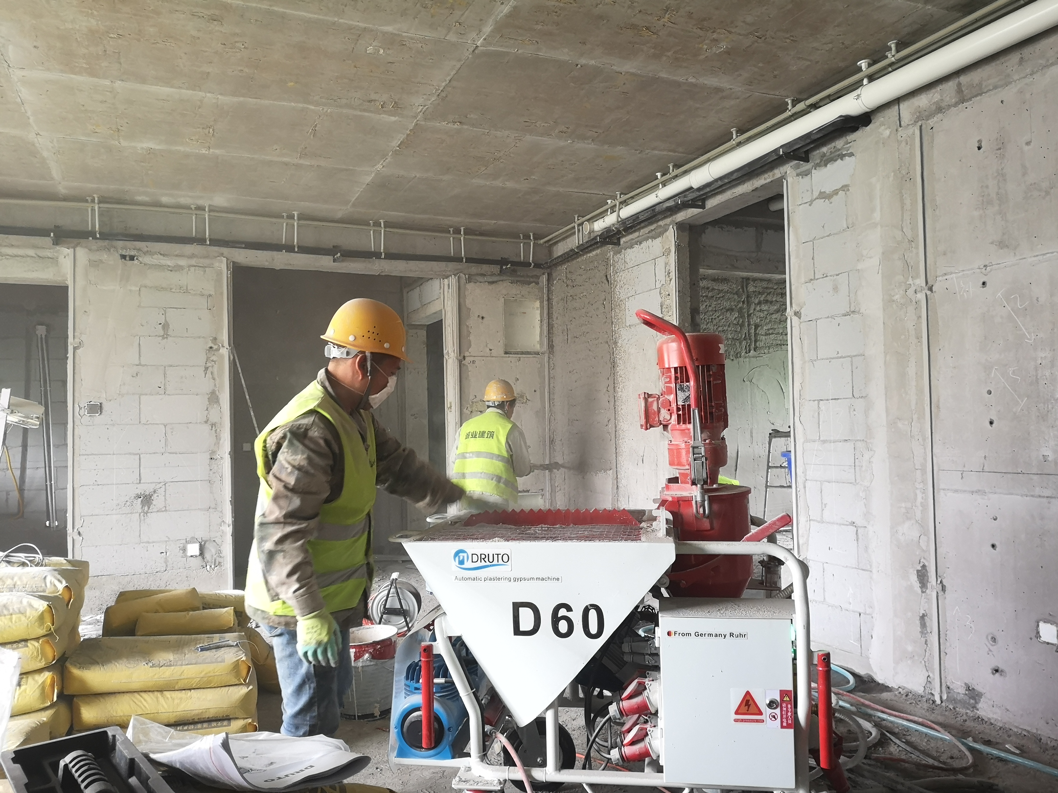 石膏喷涂机施工视频,石膏喷涂机的优缺点