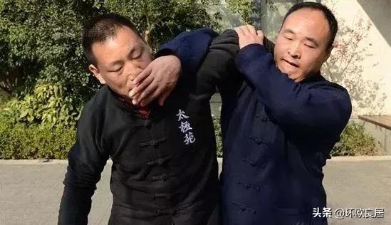 原来太极大师早就移民了，子女接受西方教育，注重批判性思维