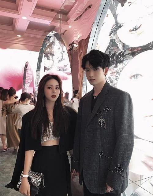 林珊珊姐弟恋现状,网红林珊珊现任老公