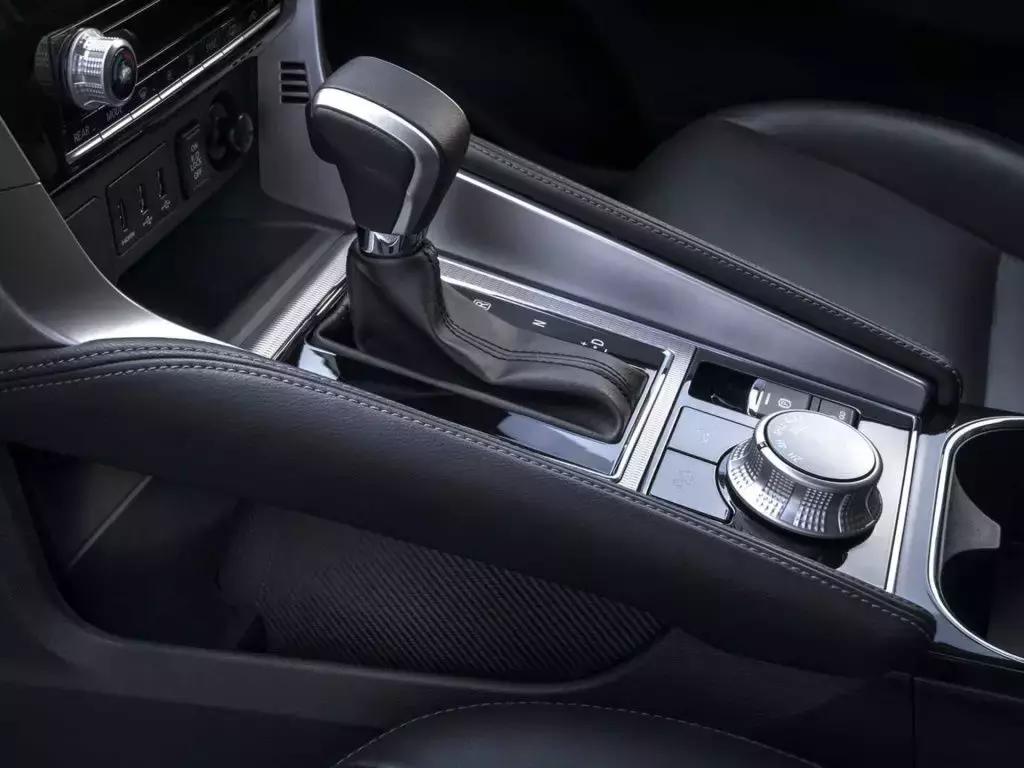 三菱帕杰罗劲畅2020款购车方案,帕杰罗劲畅改3.0发动机