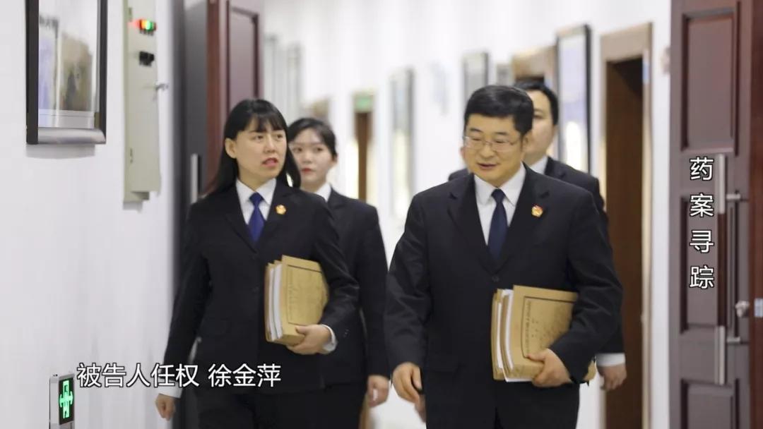 法治天下|公诉机关指控两名被告人涉嫌生产、销售假药，两人辩解称有幕后老板指使。幕后老板是否存在？