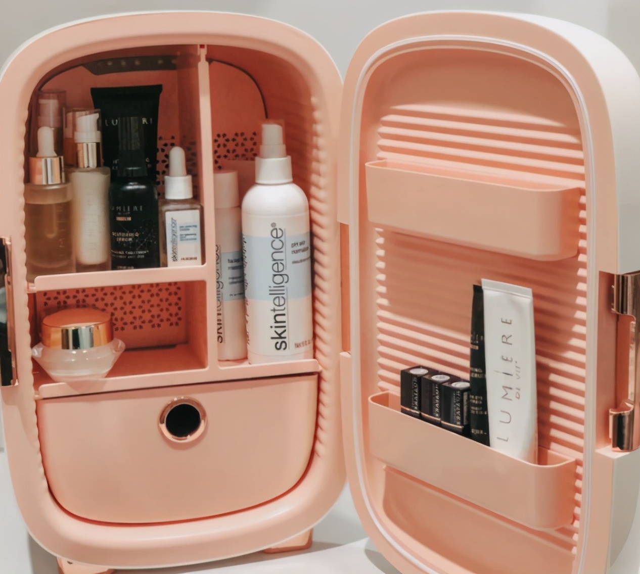 送女朋友礼物送什么比较实用的,第一次送女朋友礼物送什么比较好