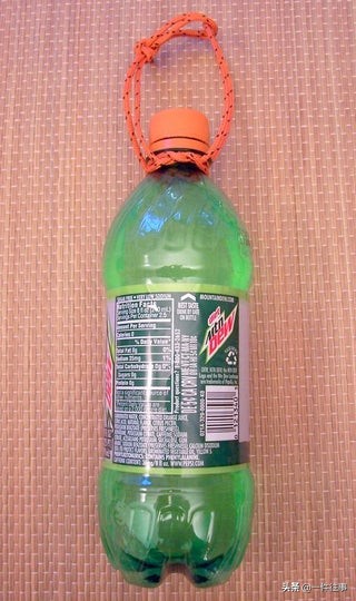 玻璃瓶怎么打结最牢固,带把手的提水桶