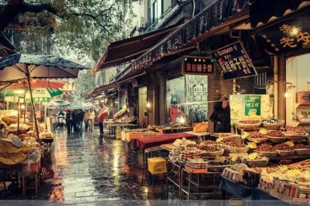 国内一定要避坑的美食街,国内最坑游客的八条美食街
