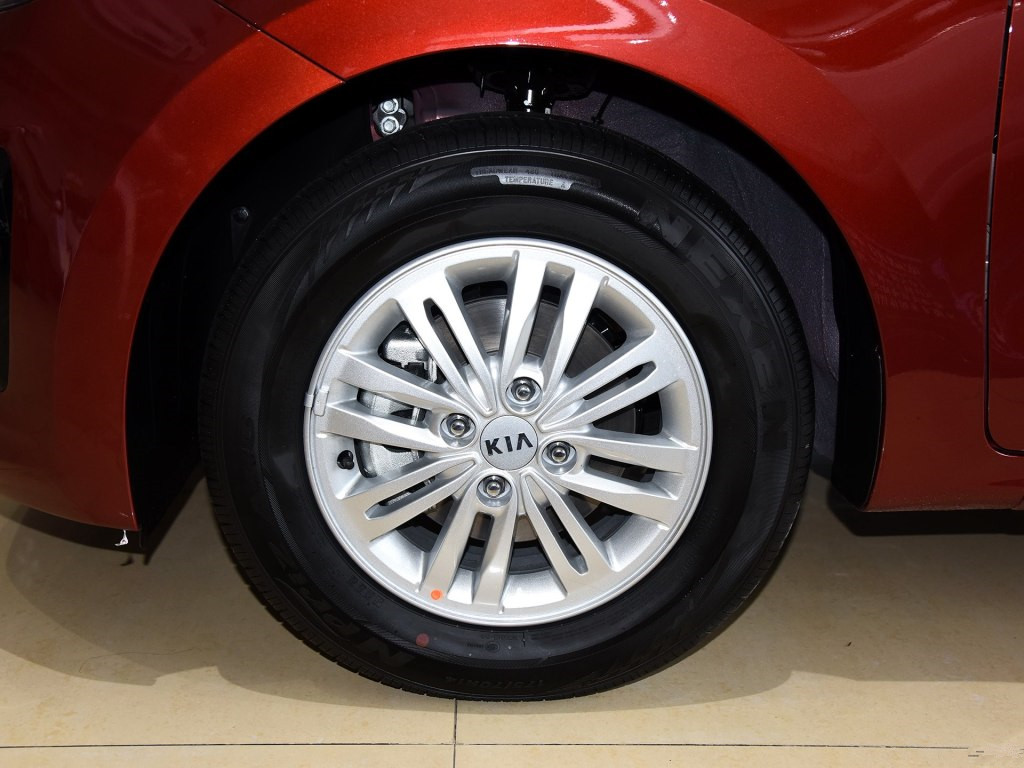 油耗不到5毛这两款车成居家首选,10万多买合资懂车的首选这3款