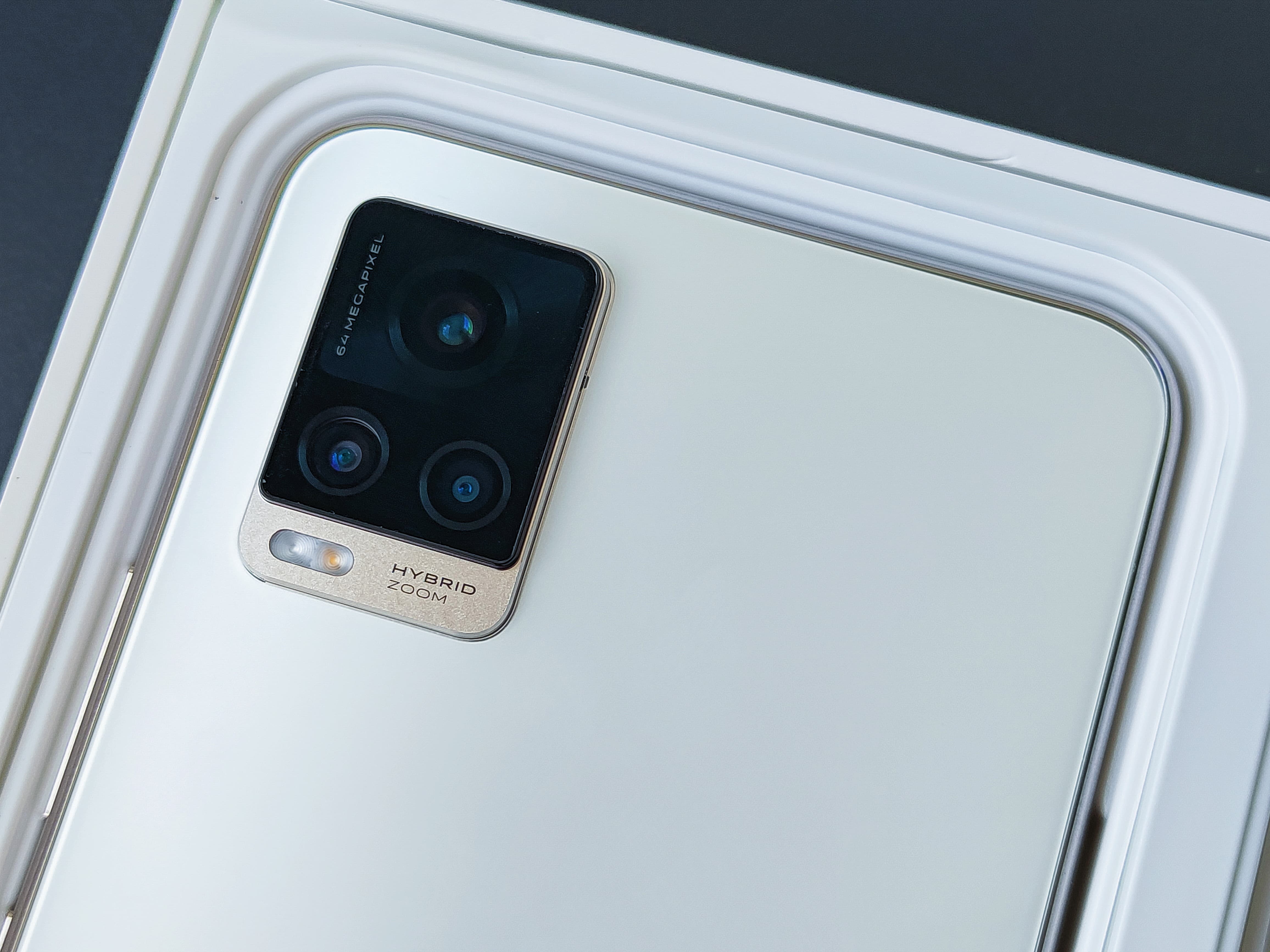 vivos7和iqooz3哪个好,vivos7安兔兔跑分