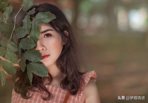 感情里卑微怎么扭转,当一个人在感情里变得卑微