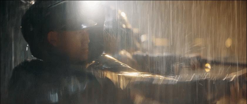 拿下3个第一，主演拍到生理承受极限，这样的电影，就该火向全国