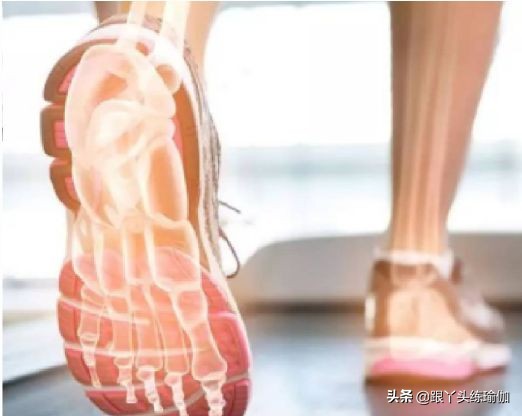 一天走3万步怎么防止足底筋膜炎,每天必须走路怎么治足底筋膜炎