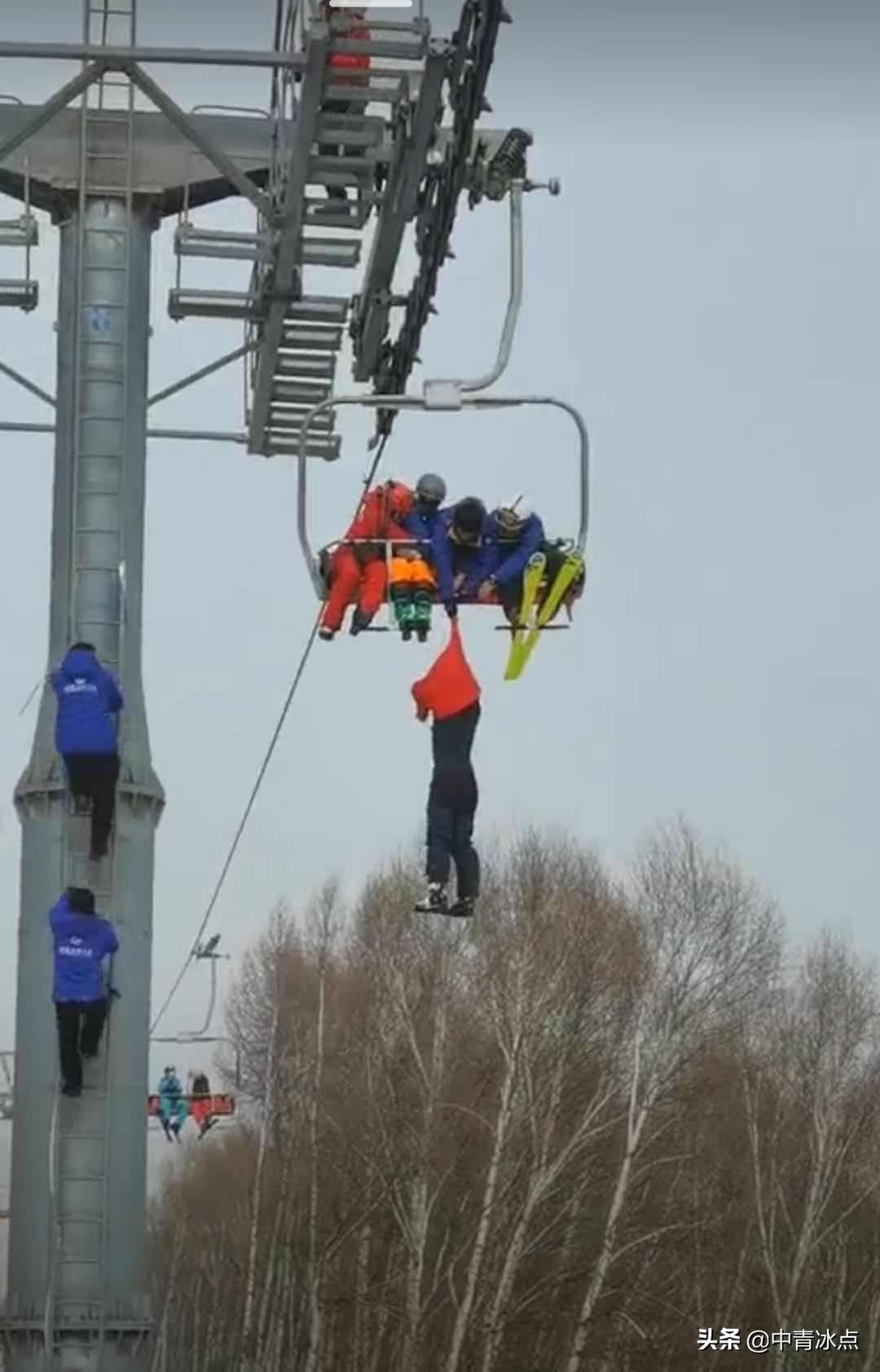 滑雪场惊险一幕男子坚持一分钟,男子滑雪场摔伤恢复