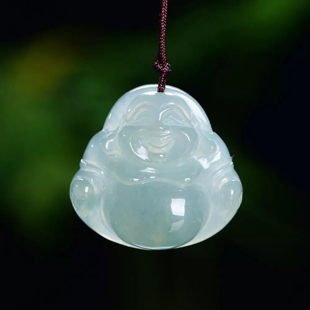 翡翠车挂件的寓意,翡翠蝙蝠挂件寓意