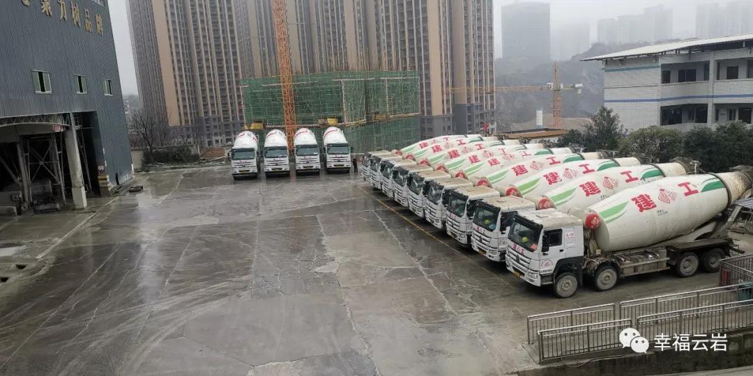 车间转起来，机器响起来，推土机动起来……云岩经济“马达”轰鸣声又起