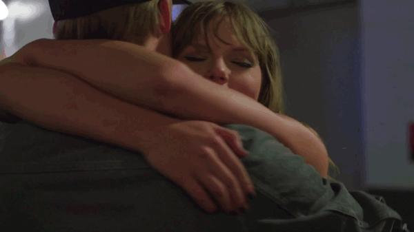 霉霉出新歌蕾哈娜,霉霉夺冠歌曲