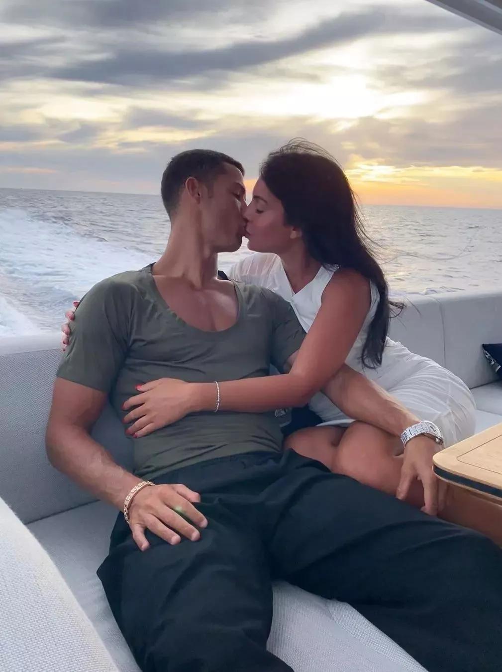 全球第一高富帅被柜姐拿下,世界上最厉害的海王c罗