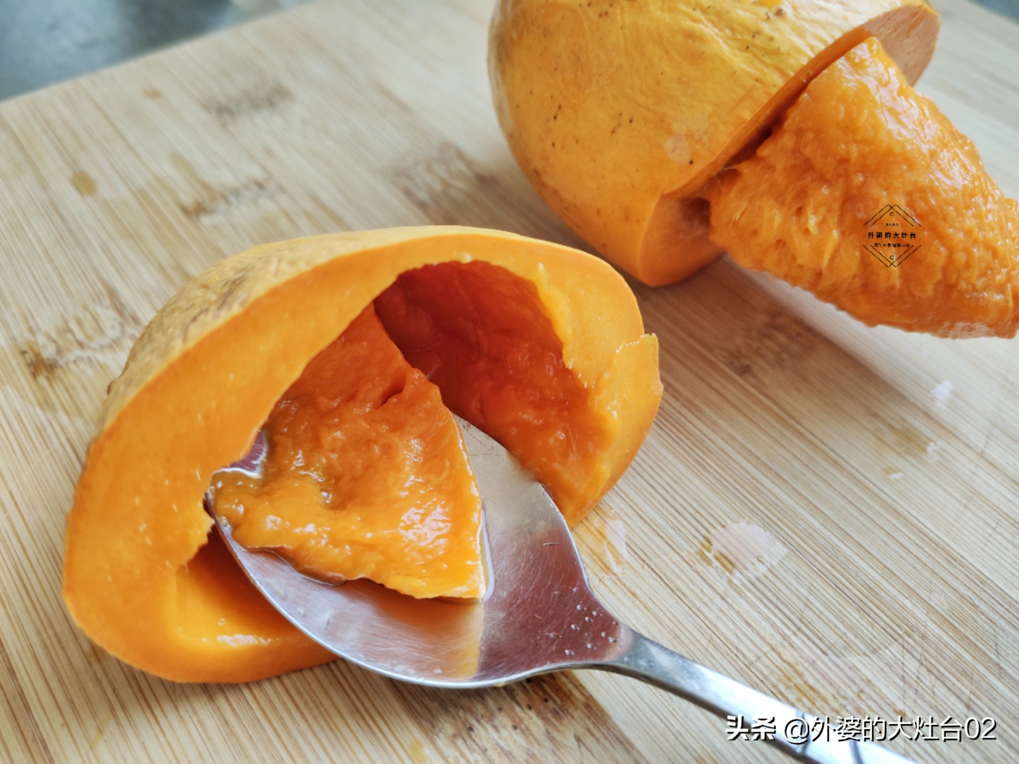 切芒果果然是门技术活,切水果的技术实在太厉害了