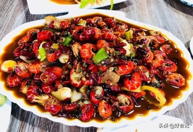 私藏美食小清单丨郑州西郊“米其林三星”瓦罐，喝完酒后的打卡地