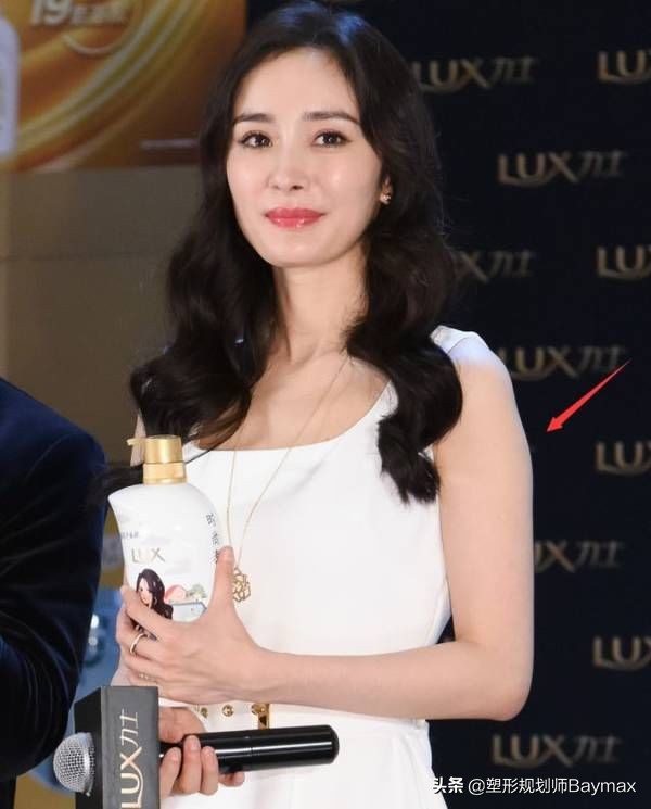 蝴蝶袖、拜拜肉怎么办？6个动作轻松搞定，简单实用，快速见效