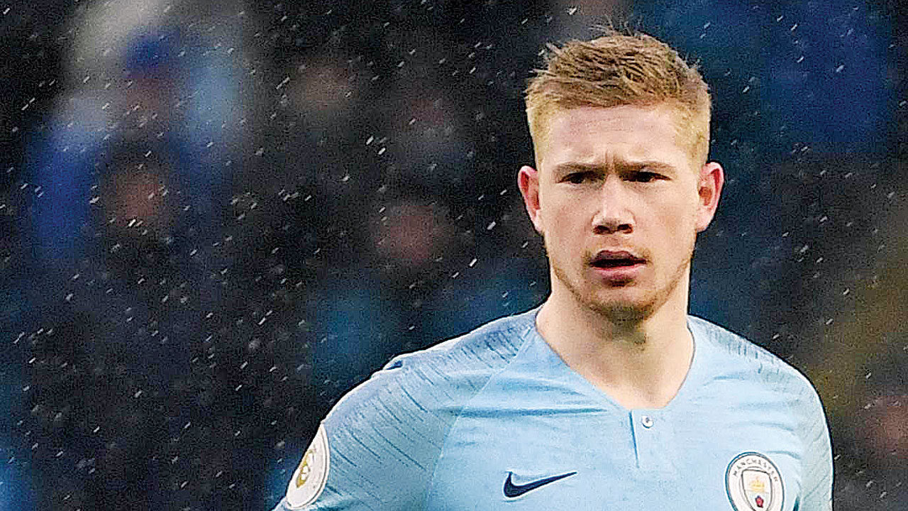 德布劳内和丁丁历险记对比,丁丁历险记德布劳内对比照片