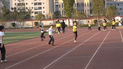 桐梓这所学校学生学了五雅......