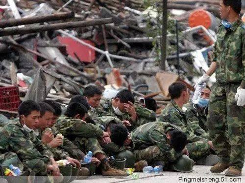 汶川地震十二周年如今依然泪目,汶川地震这些英雄值得被铭记