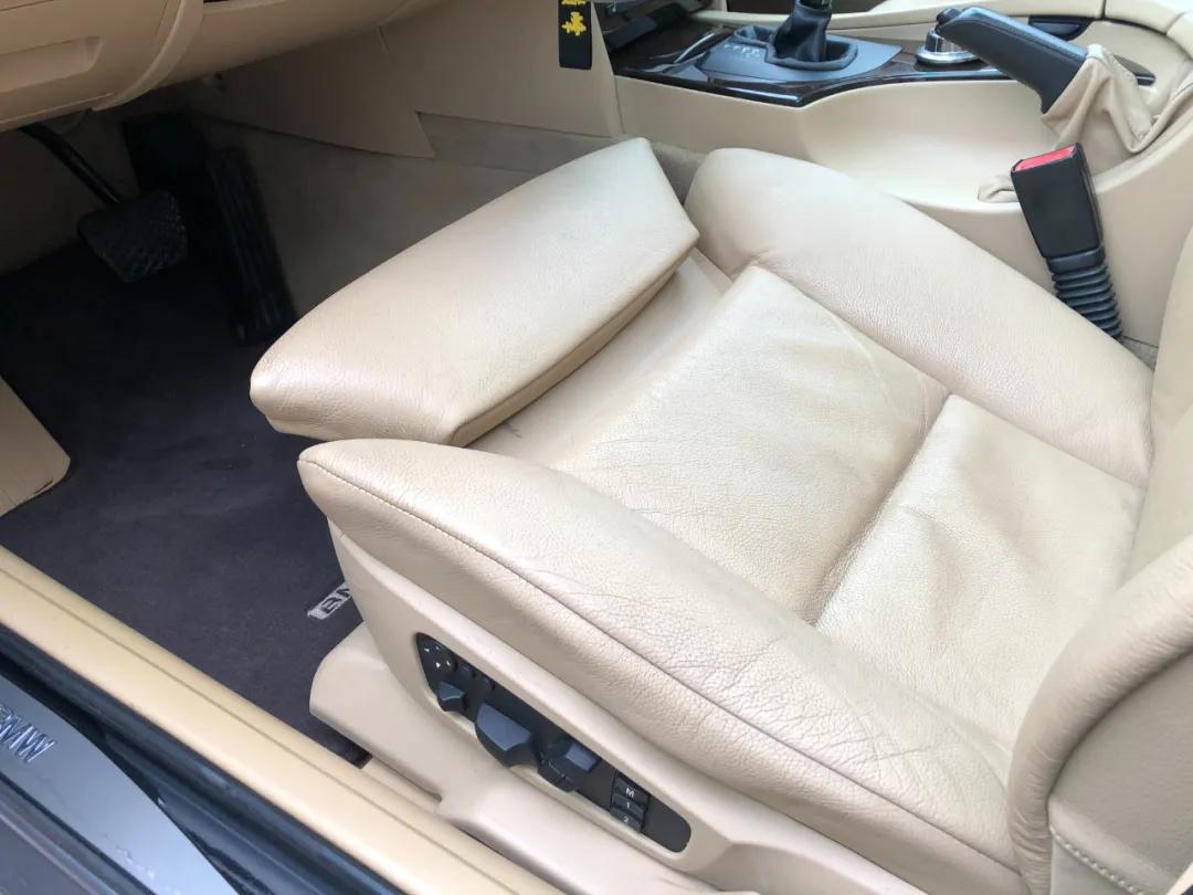 我，月薪2300，买了一辆巴伐利亚味的行政级轿车