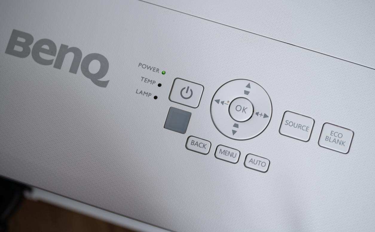 明基投影仪e520如何设置遥控器,明基e520投影怎么翻面